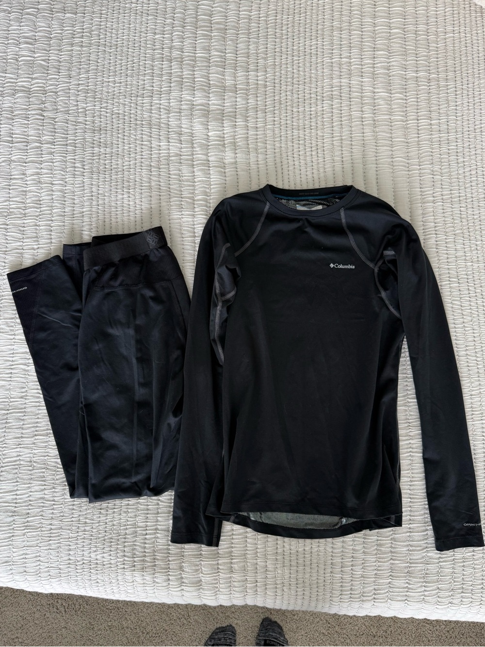 Columbia Women's Heavyweight Stretch Long Sleeve Top & Baselayer Tight